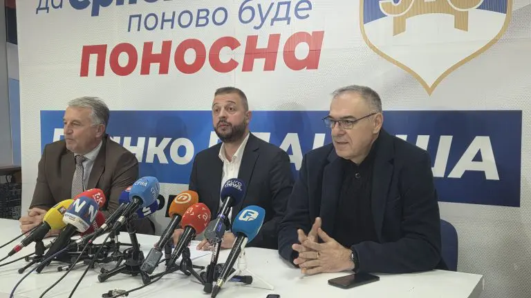 SDS: Prednost Blanuše 17 000 glasova