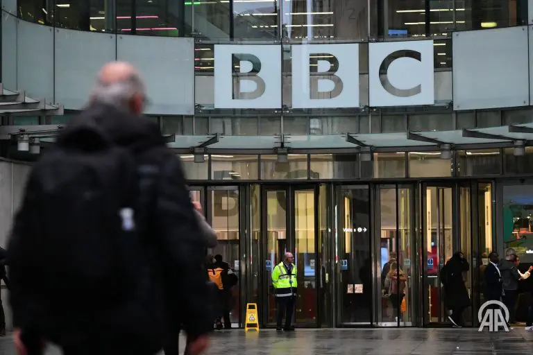 Britanska štampa opisuje ostavke na BBC-ju kao “najveću krizu emitera u posljednjoj deceniji”
