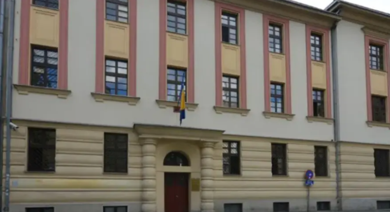 ”Ulovio” ga otac: Osumnjičeni za vrbovanje djevojčice predat Tužilaštvu