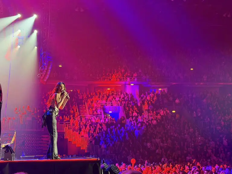 Severina pred prepunom Arenom: ‘Obranit ćemo se od crnila i sačuvati od bagre, i u Zagrebu i u Splitu’