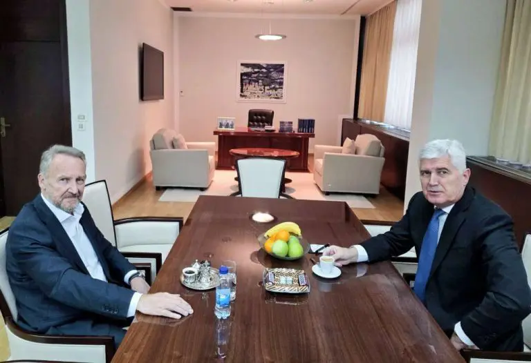 Čović: Susret s Izetbegovićem korektan, ali nema promjene vlasti