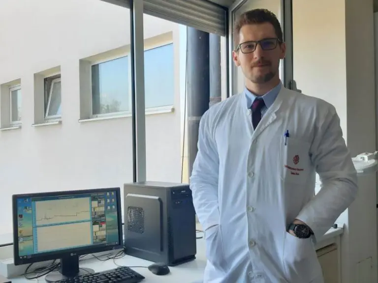 Najmlađi doktor nauka u RS: „Doktorat nije kraj, već temelj za budućnost“