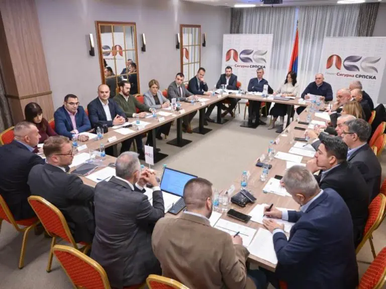 Tiha likvidacija PDP-a, dok Stanivuković gradi „Sigurnu Srpsku“: Pokret preuzima poslanike, odbornike i načelnike