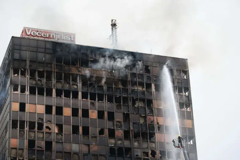 Određen pritvor dvojici osumnjičenih za izazivanje požara u Vjesnikovom neboderu
