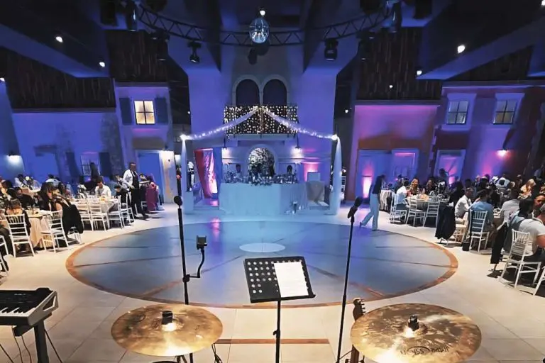 Vjenčanja sve skuplja, stolica i do 80 KM, cvijeće do 3.000, bend od 2.800 do 3.600 KM