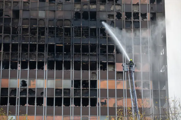 Jergović: Mala povijest piromanije iz koje možda saznajemo ko je spalio Vjesnik