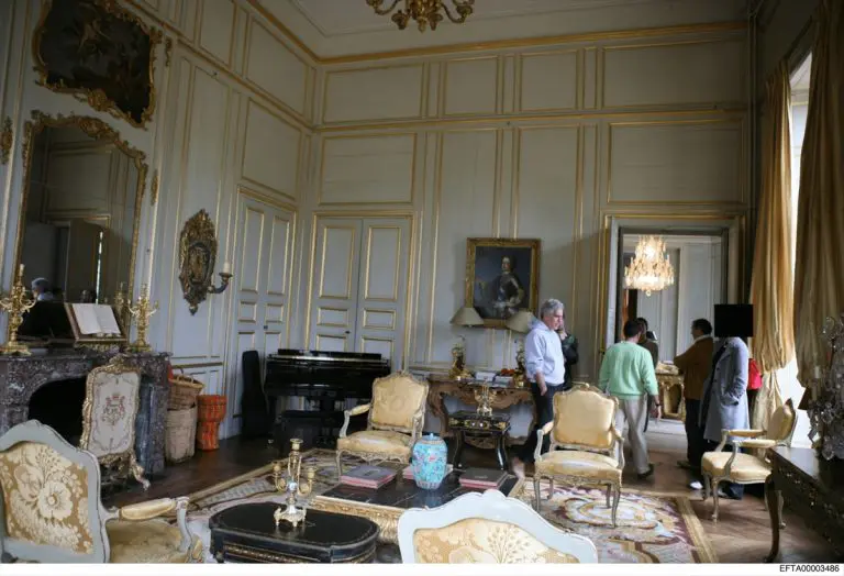 Kako se Epstein uopšte toliko obogatio?