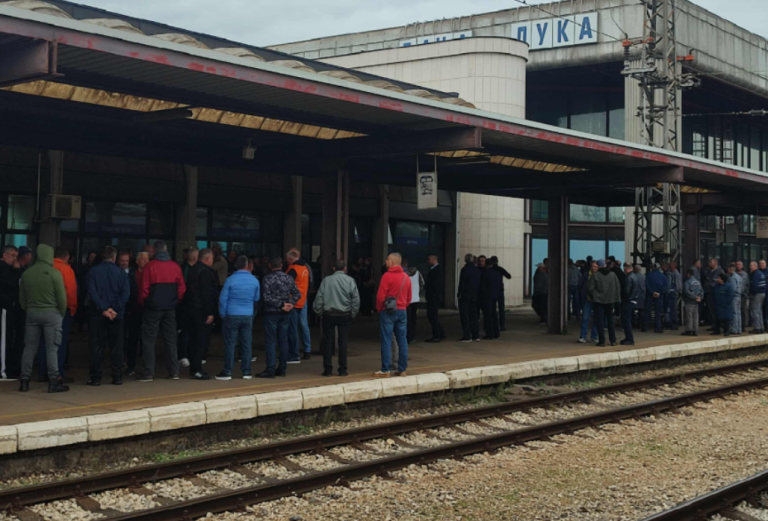 Konkurs za mašinovođe propao po drugi put: Niko neće da vozi za 1.400 KM, odlaze i otpravnici, u najavi protest i blokade