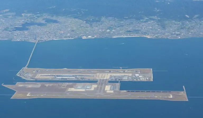 Aerodrom koštao čak 17 milijardi eura, sada tone u more