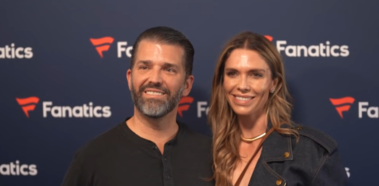 Zašto se Trumpov sin pojavio u maloj britanskoj enklavi tražeći novac?