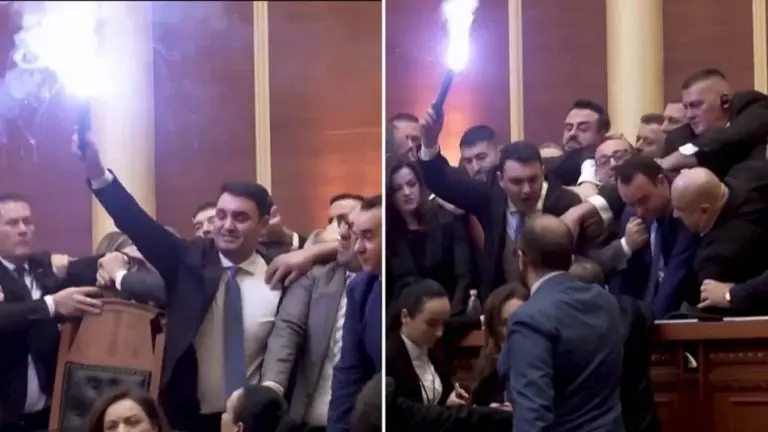 Haos u albanskom parlamentu: Poslanici se tukli sa policijom! “Nema mjesta za lopove!”