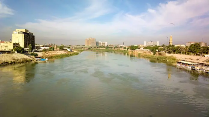 Tigris_river_from_Al_Shohada'_bridge