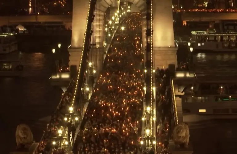 Desetine hiljada Mađara traži Orbanovu ostavku zbog skandala sa zlostavljanjem djece