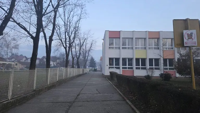 Vanredna vijest: Prijava o bombi u više srednjih i osnovnih škola u Banjaluci