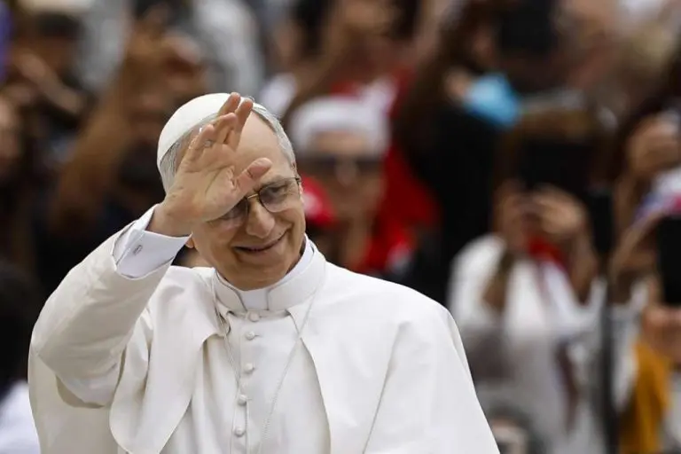 Papa poziva na božićno primirje