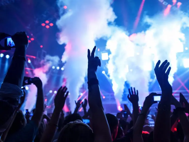 72 sata hoda ka nikamo: Sex, Drugs and No Rock ’n’ Roll