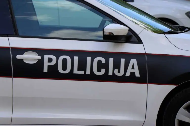 Teška nesreća u BiH: Saobraćaj potpuno obustavljen, ima povrijeđenih