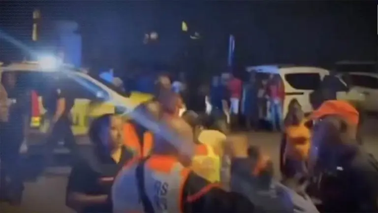 Horor na karipskom ostrvu: Uletio autom na božićnu proslavu, usmrtio 10 ljudi