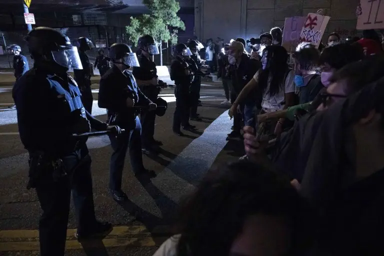 Apelacioni sud presudio protiv Trumpove politike pritvaranja imigranata