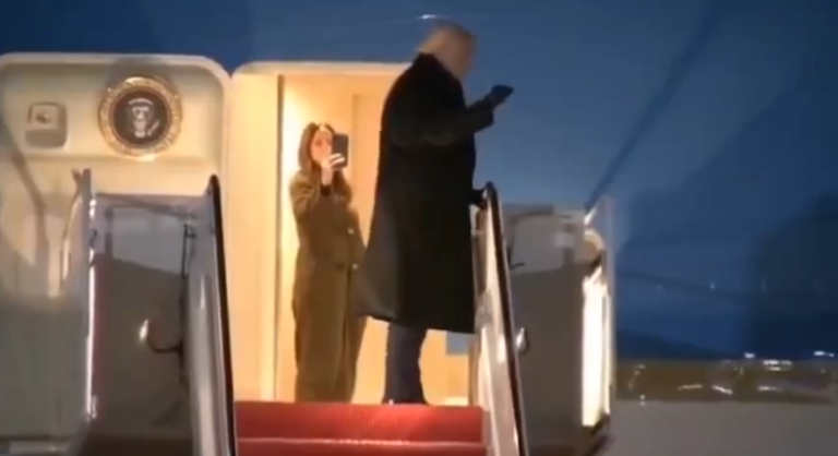 Drama tokom Trumpovog leta za Davos