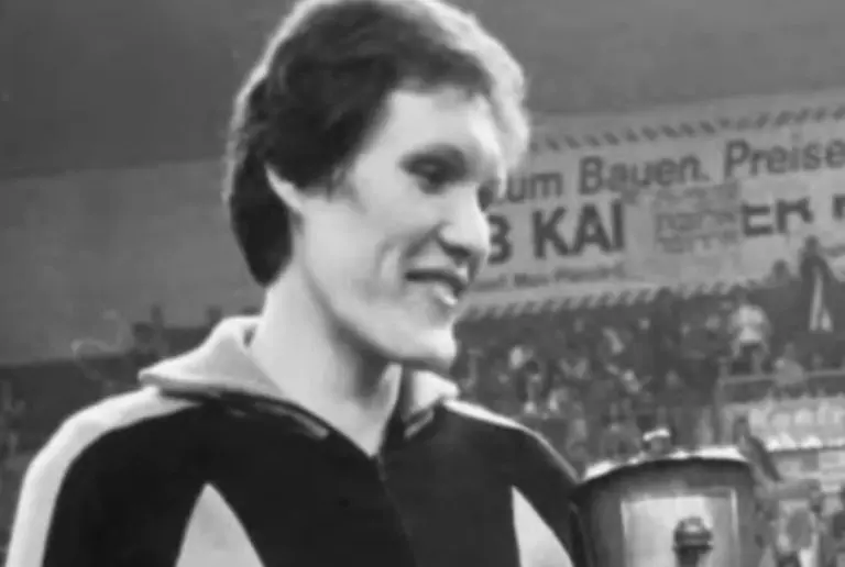 Preminula legendarna košarkašica: Najviša u istoriji sporta, nosila obuću broj 58, nikada nije izgubila