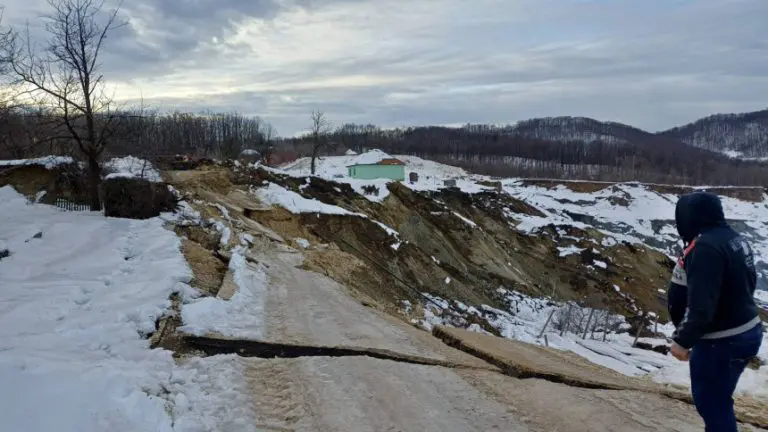 Dogovor u Ugljeviku: Novi put, struja i voda za ugrožena sela, eksproprijacija domaćinstava kod rudarskog kopa