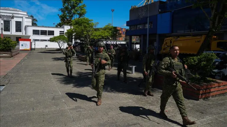 Napeto u Kolumbiji: Više od 30.000 vojnika raspoređeno duž granice sa Venecuelom