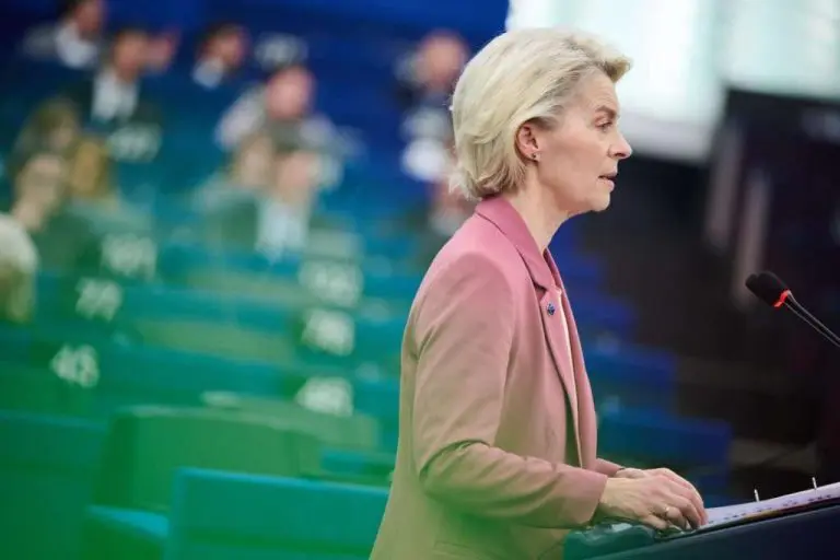 Von Der Leyen obećala ‘nepokolebljiv’ odgovor EU na Trumpove prijetnje