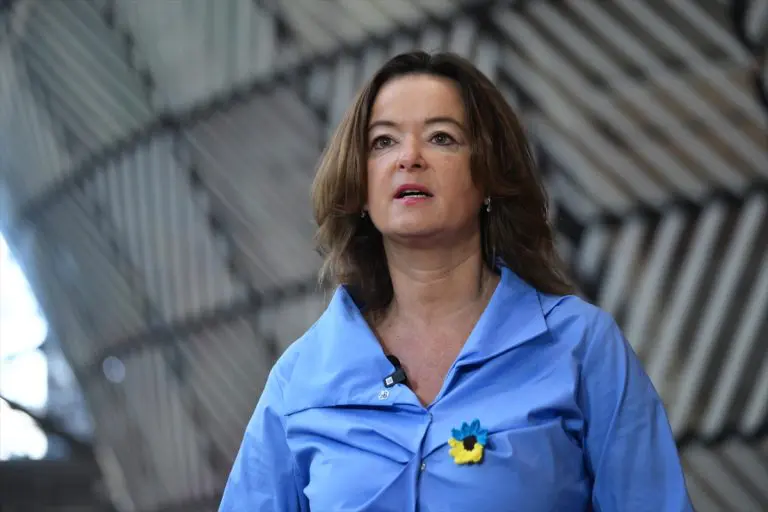 Fajon: Rat u Ukrajini mora biti zaustavljen