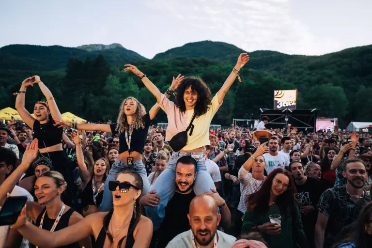 ŠEST NOVIH RAZLOGA ZA TJENTIŠTE: Dub FX, Vojko V, Ritam Nereda i nova festivalska pojačanja Jelen OK Festa