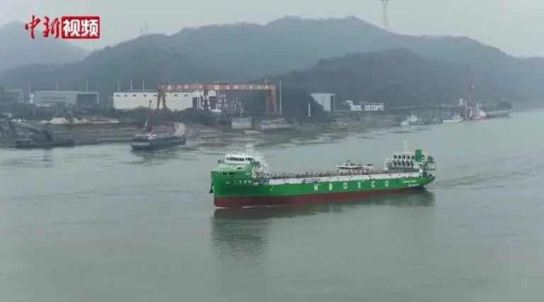 Kina testira najveći električni brod na svijetu: Bez kapi goriva prevozi 740 kontejnera