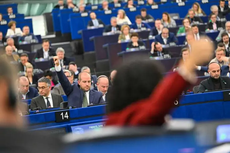 Evropski parlament odobrio 90 milijardi eura zajma za Ukrajinu