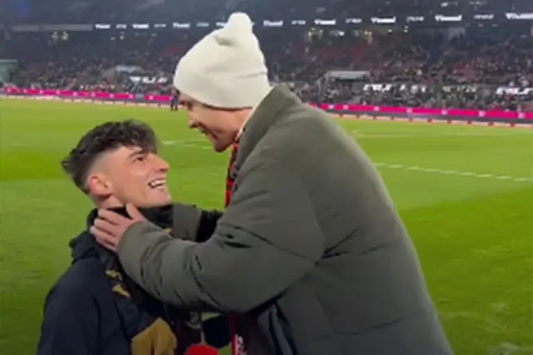 Pretučen fudbalski sudija koji je zaprosio partnera pred 50.000 ljudi