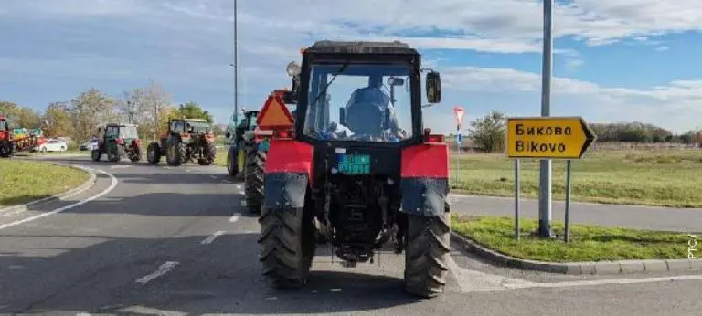 Nastavljene blokade cesta, poljoprivrednici traže ispunjenje zahtjeva