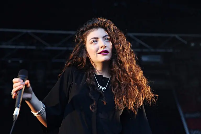 Lorde donira 204.000 dolara za imigrante u Minnesoti uz poruku “ICE OUT”