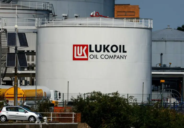 Lukoil pod pritiskom sankcija: Amerikanci pregovaraju o imovini vrijednoj 20 milijardi dolara