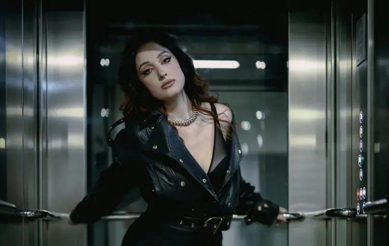 „Kiselina“ Maje Mano: Pesma o ljubavi bez iluzija