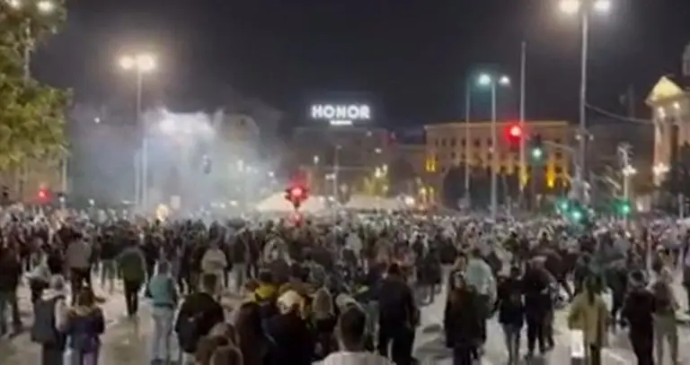 Studenti večeras širom zemlje organizuju proteste nakon brutalnog nasilja SNS-ovih pristalica