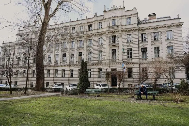 Vlada KS u stalnom zasjedanju zbog tragične saobraćajne nesreće