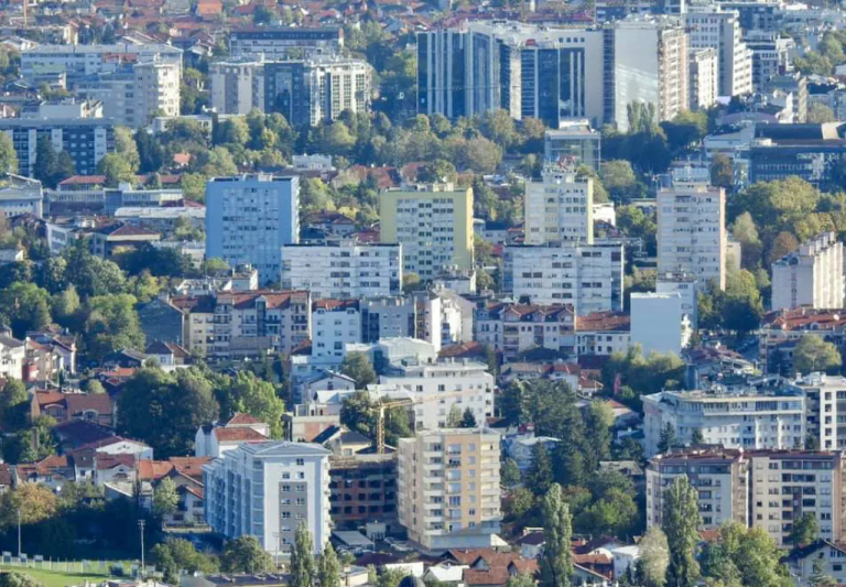 PROF. DR ANĐELKO CUMBO: Banjaluka između razvoja i rizika – gradimo li grad za život ili stvaramo urbanu zamku?  