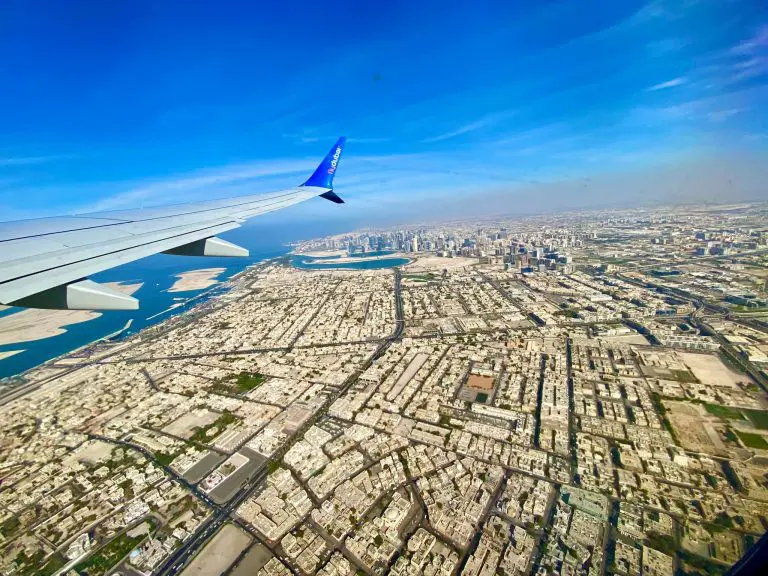 Pogođen tanker pun nafte u Dubaiju. 