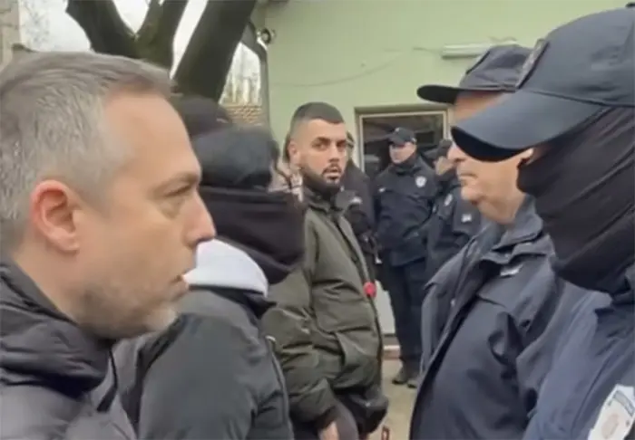 Aleksandar Trifunović: Demokratija na visini partijskog pendreka