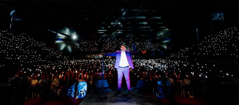 Banjaluka: Goran Vinčić Vinča oduševio u prepunoj Sportskoj dvorani “Borik”