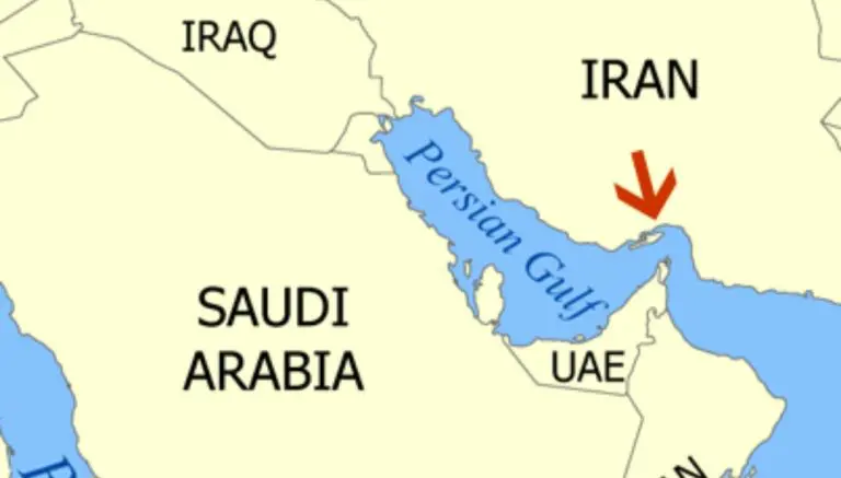 Iran zatvorio Hormuški moreuz: Zapalićemo svaki brod koji pokuša proći