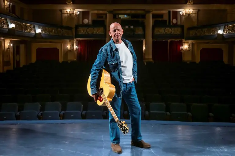 Omiljeni bh. kantautor i muzički autor Zlatan Fazlić Fazla najavljuje niz koncerata u gradovima Bosne i Hercegovine, održat će i tri koncerta u Njemačkoj