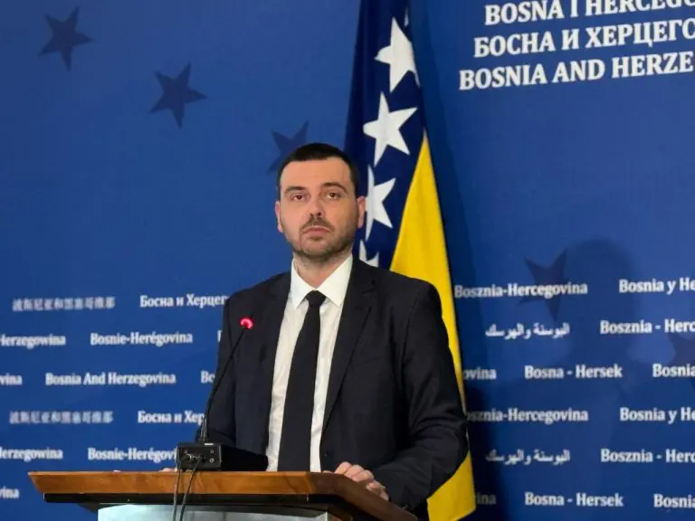 Magazinović: Ako je po Dodiku mjera za srpstvo zavući narodu ruku u džep, onda je u pravu da sam izdajnik