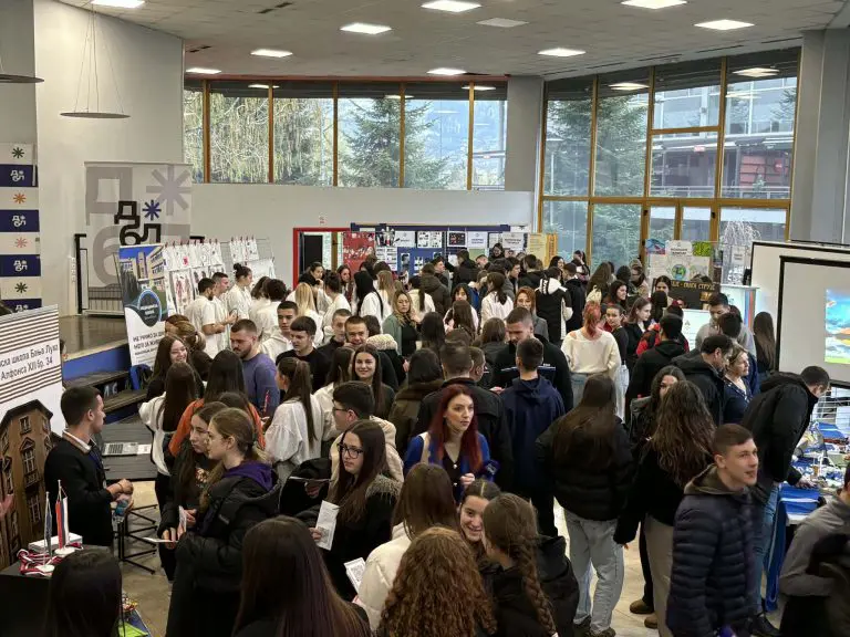 Učenici srednjih škola Banjaluka, Promocija zanimanja Banjaluka, Mladi o budućim karijerama.