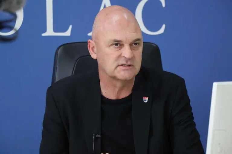 Oglasio se gradonačelnik Stoca povodom incidenta zbog grafita