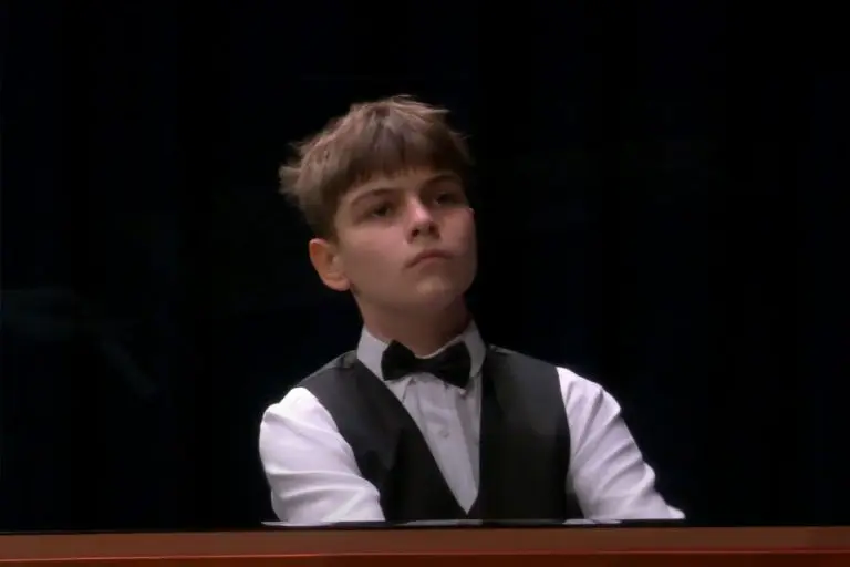 Mihajlo je čudo od djeteta, ali nema novca za svoje snove, profesorica želi da mu pomogne