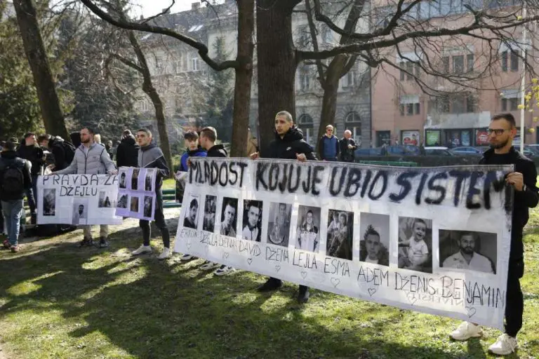 I danas protest ispred zgrade Kantona Sarajevo: “Mladost koju je ubio sistem”